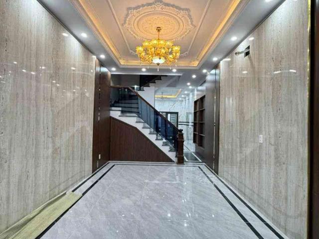 Nhà mặt phố bán