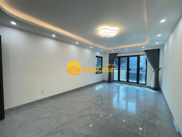 Nhà mặt phố bán