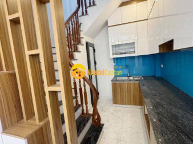 Nhà mặt phố bán