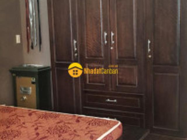 Nhà mặt phố bán