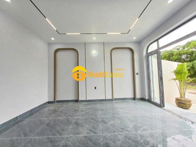 Nhà mặt phố bán