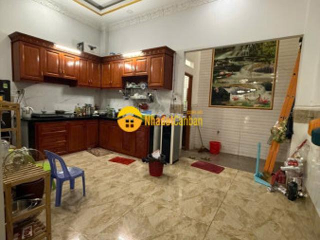Nhà mặt phố bán