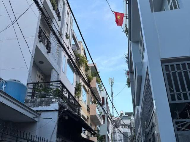 Nhà bán tại Khuôn viên UBND Thành phố Hồ Chí Minh, Thành phố Hồ Chí Minh