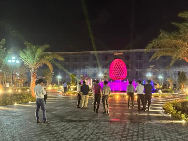 Nhà mặt phố bán
