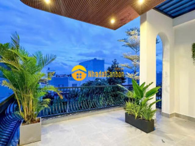 Nhà mặt phố bán