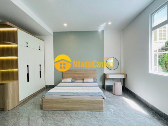 Nhà mặt phố bán