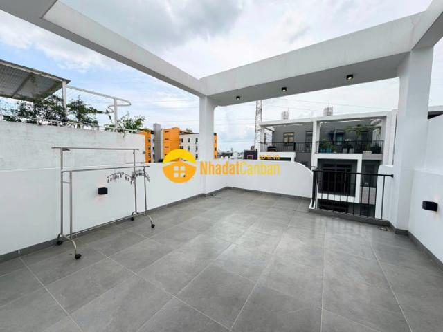 Nhà mặt phố bán