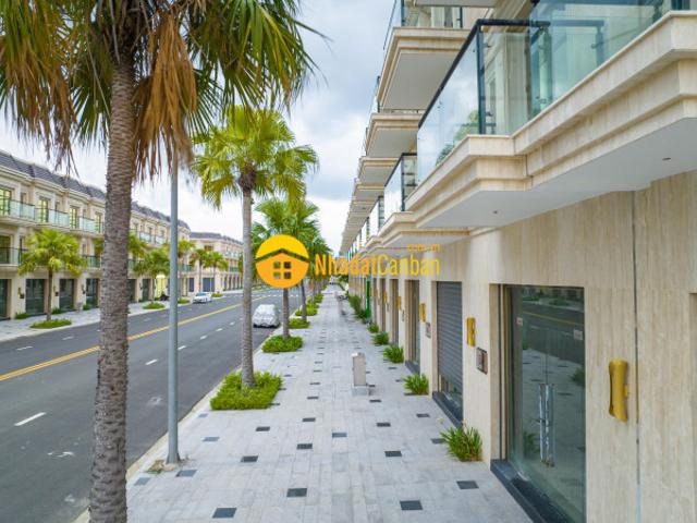 Nhà mặt phố bán