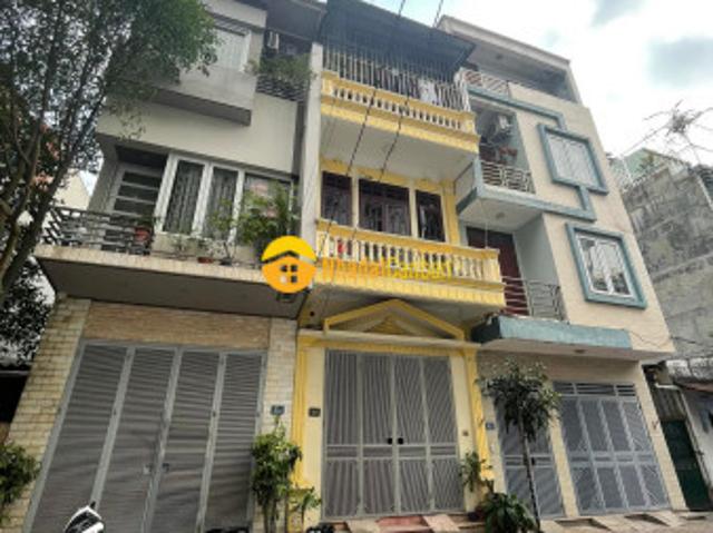 Nhà mặt phố bán