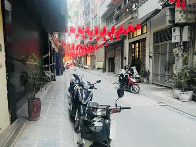 Nhà mặt phố bán tại Hoàn Kiếm, Hà Nội