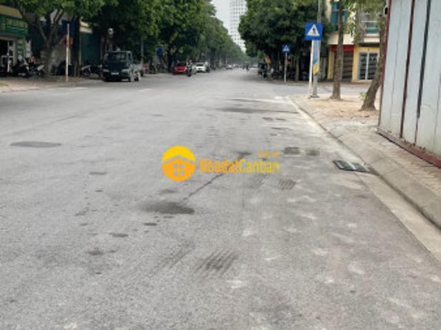Nhà mặt phố bán