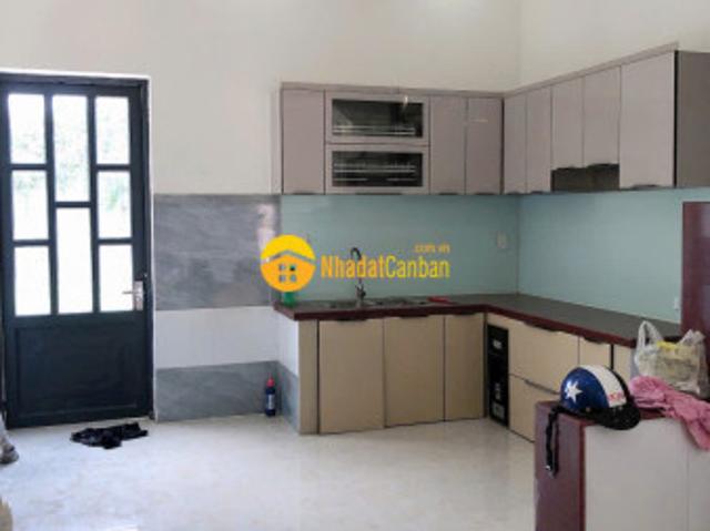 Nhà mặt phố bán