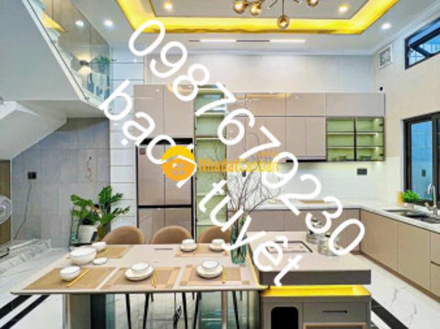 Nhà mặt phố bán
