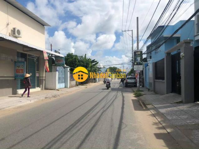 Nhà mặt phố bán
