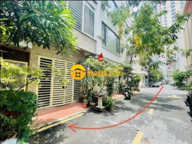 Nhà mặt phố bán