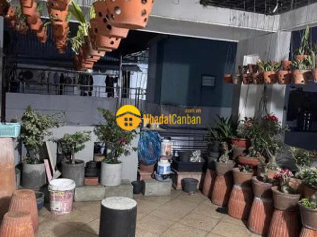 Nhà mặt phố bán