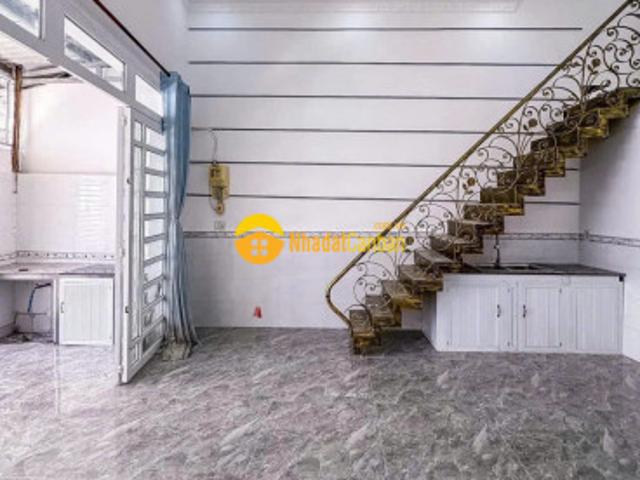 Nhà mặt phố bán