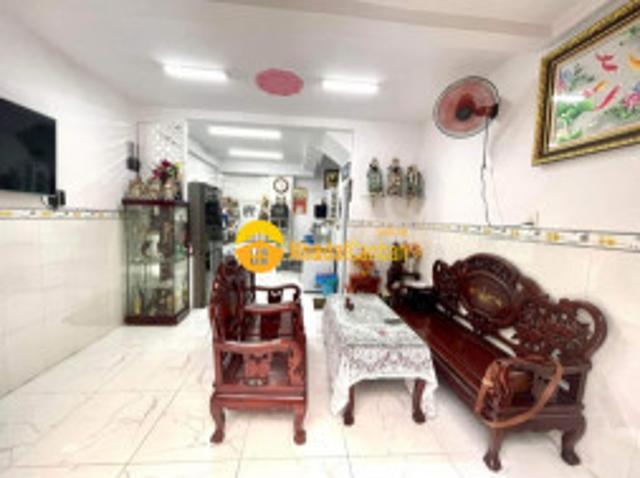 Nhà mặt phố bán