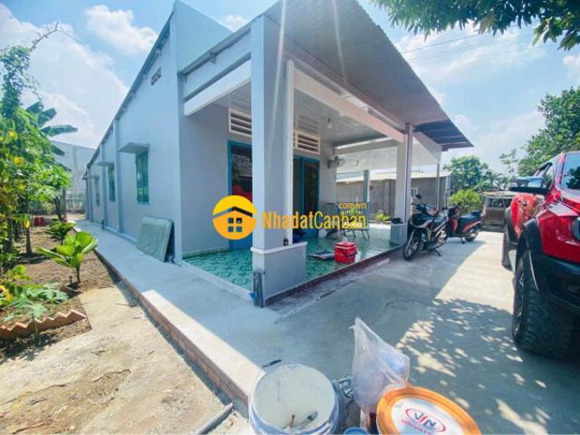 Nhà mặt phố bán