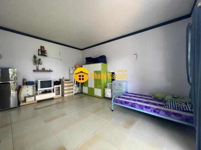 Nhà mặt phố bán
