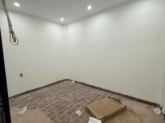 Nhà mặt phố bán