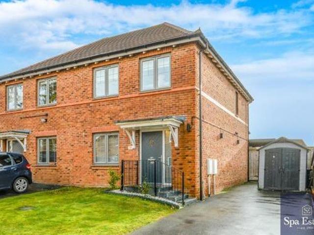 House for sale in Warwick, Warwickshire