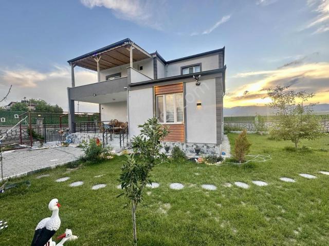 Niğde içerisinde satılık Villa