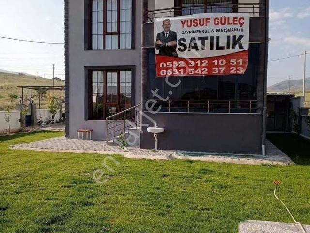 Niğde içerisinde satılık Villa