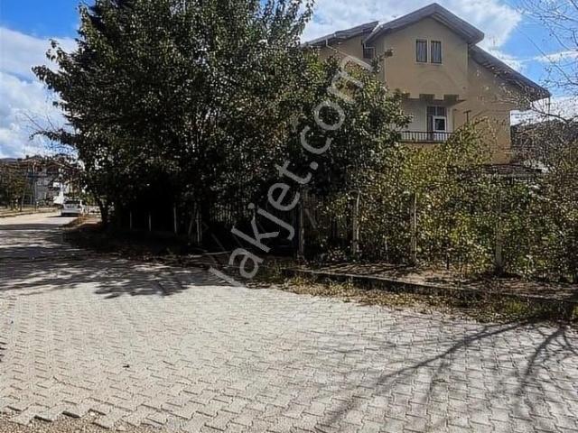 Niksar içerisinde satılık Villa