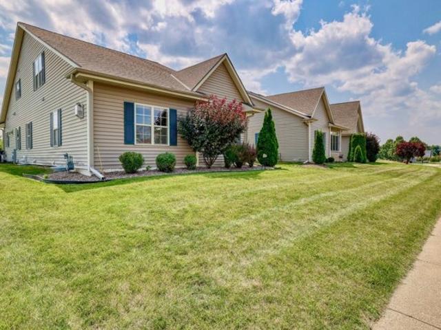 Condo for sale in Waukesha