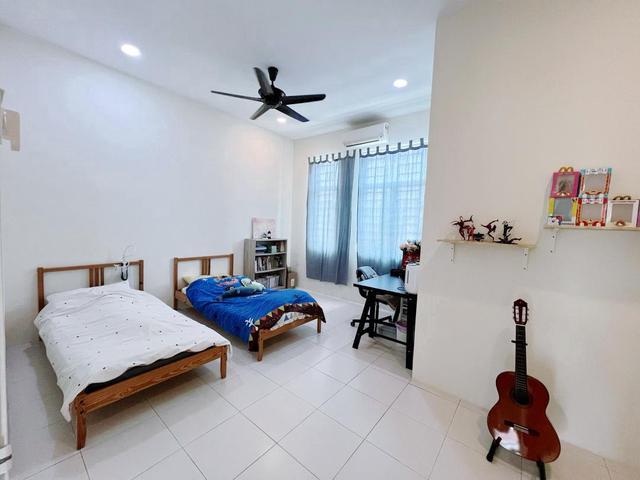 Terraced House for sale in Wellesley, Penang