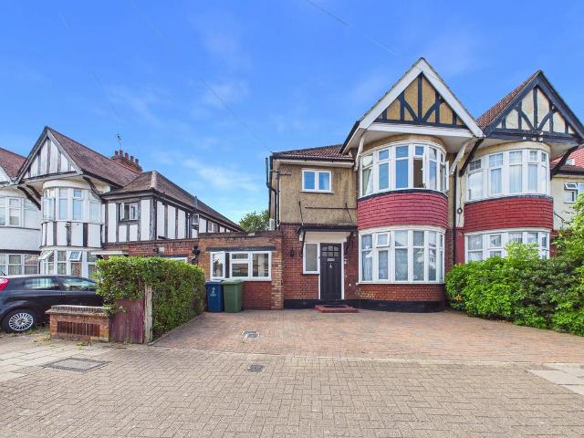 House for rent in Wealdstone, Greater London