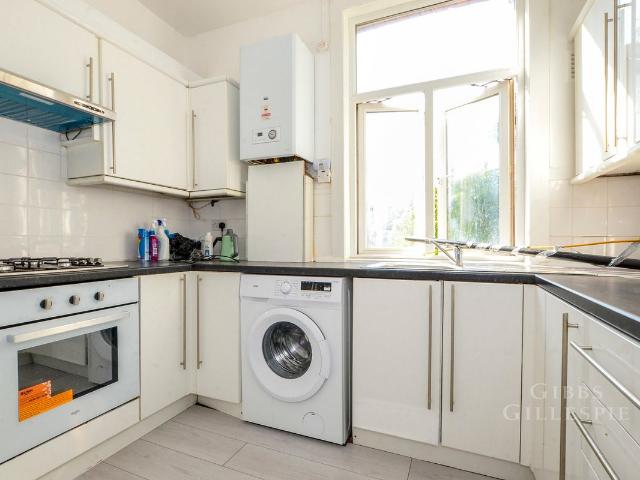 Apartment for rent in Greenhill, Greater London