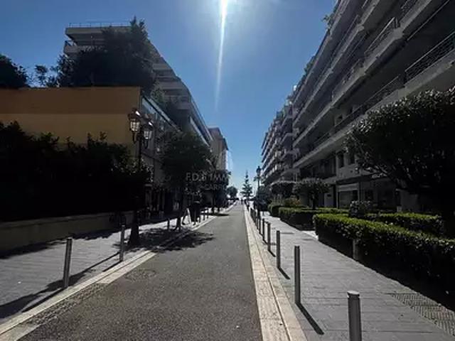 Garage vente à Nice