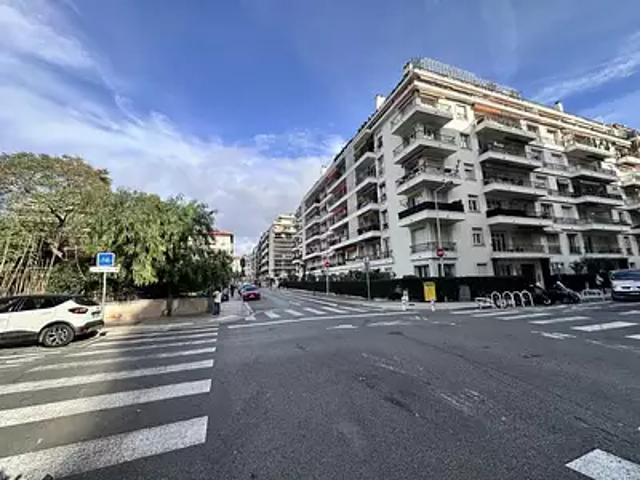 Garage vente à Nice