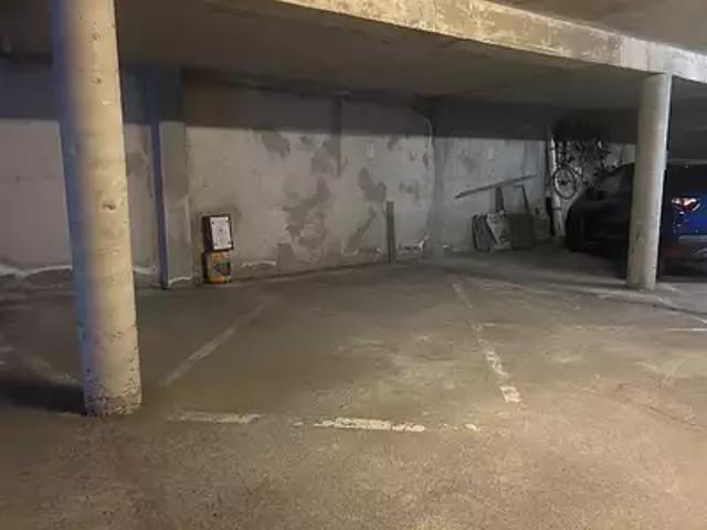 Garage location à La Costière, Nice