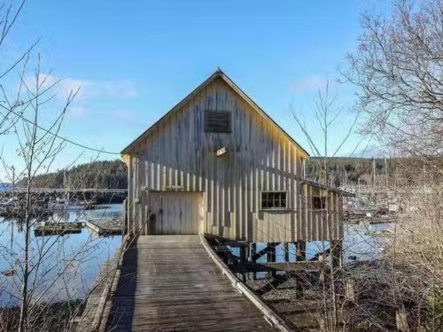 House for rent in Sointula, British Columbia