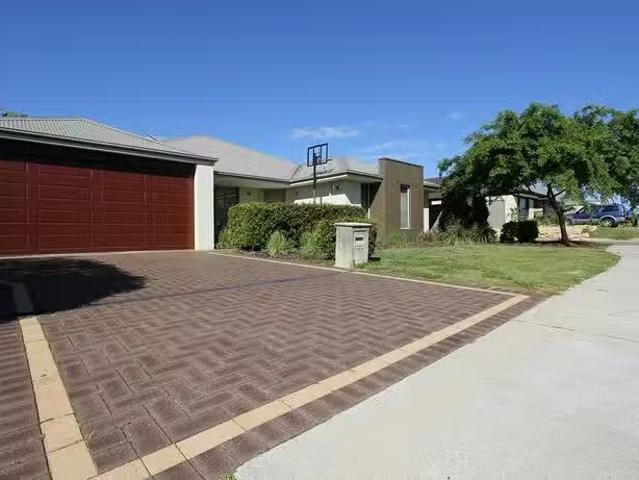 House for rent in Leda, Western Australia