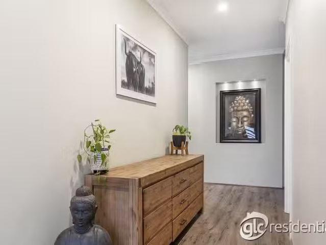 House for rent in Wattle Grove, Western Australia