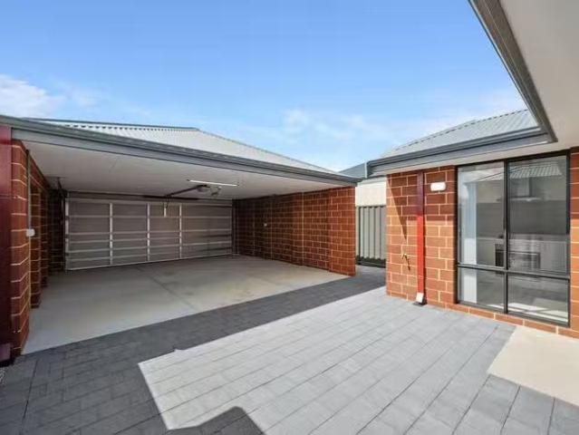 House for rent in Champion Lakes, Western Australia