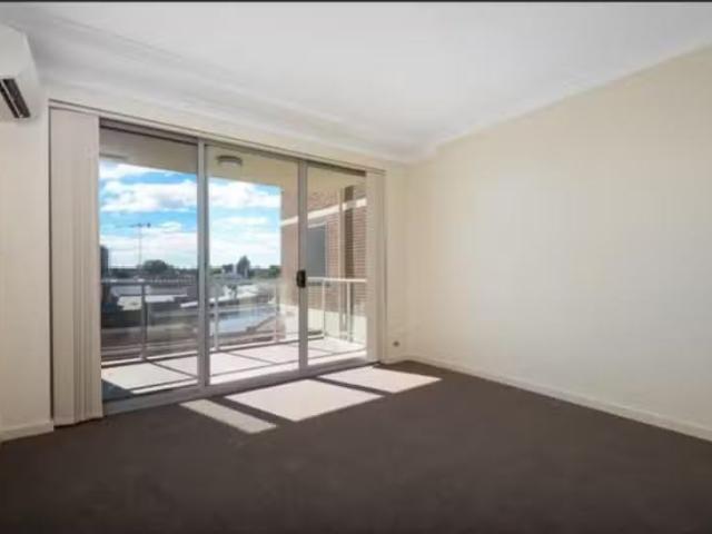 Apartment for rent in Fairfield Heights, New South Wales