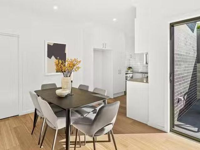 House for rent in Wollongong West, New South Wales