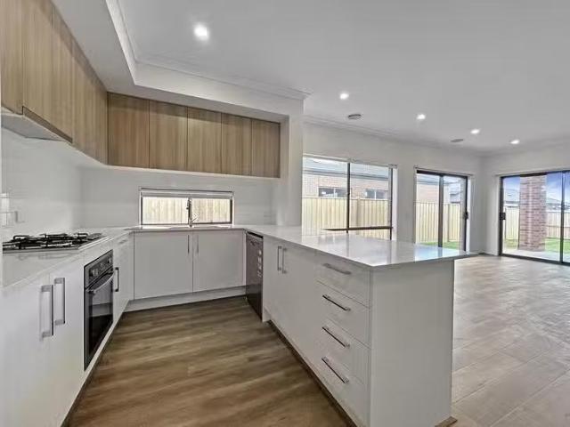 House for rent in Leopold, Victoria