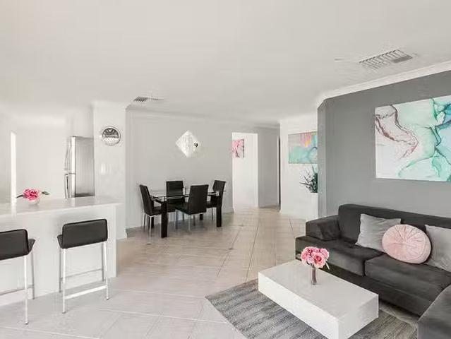 House for rent in Leda, Western Australia