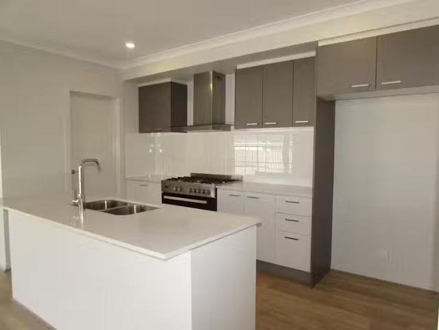 House for rent in Mckenzie Hill, Victoria
