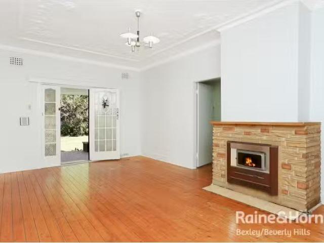 House for rent in Connells Point, New South Wales