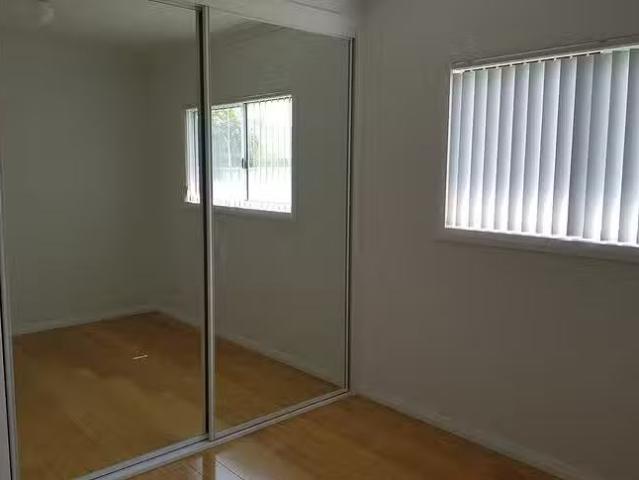 House for rent in Wollongong West, New South Wales