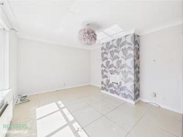 House to rent in Gorteeny, Connacht