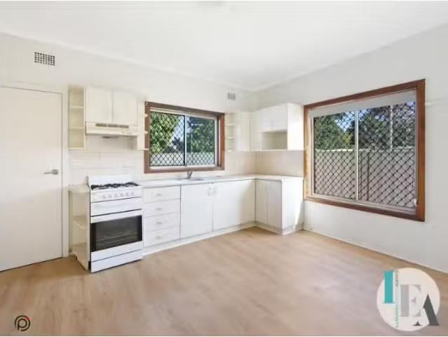 House for rent in Wollongong West, New South Wales