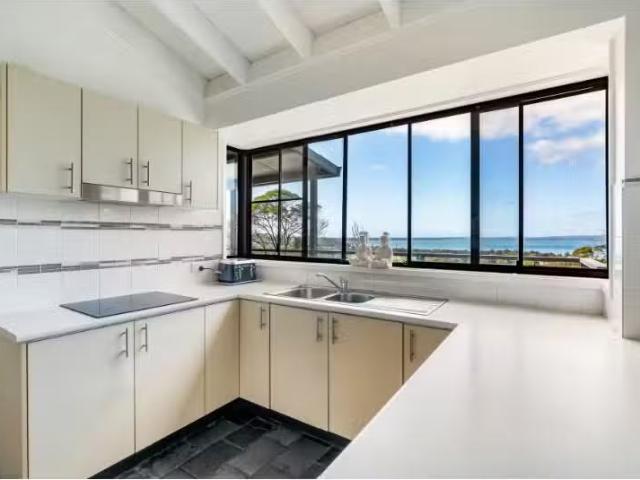House for rent in Wollongong West, New South Wales